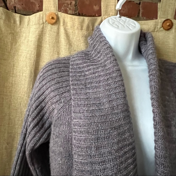 Beautiful circle sweater cardigan open front soft acrylic blend 8 Chico’s 1 - Picture 3 of 6